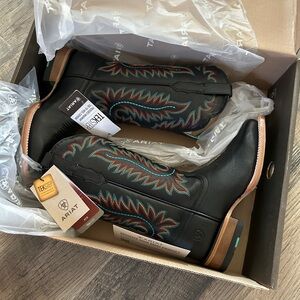 NWT and Box! Women’s Ariat Frontier Tilly Western Boots